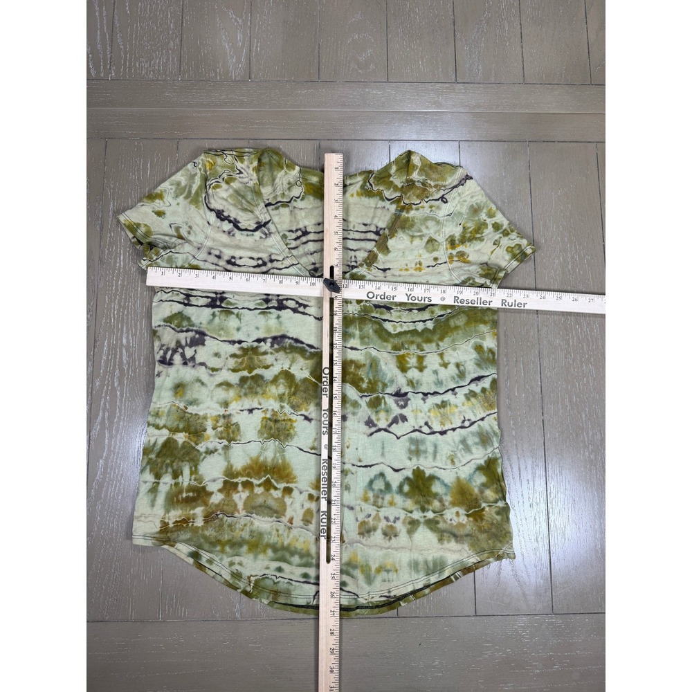 Lululemon Love Tee Shirt Womens 10/12 Green Tan Tie Dye V Neck Short Sleeve - Picture 4 of 8